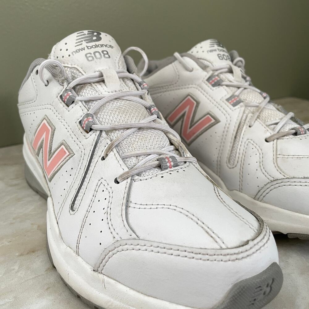 New Balance 608v5 Cross Trainer | Women's Size 8 | White/Pink - Picture 7 of 10